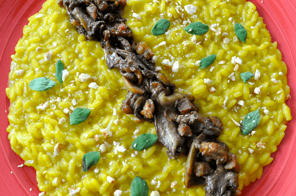 Risotto allo Zafferano e Porcini, con Guanciale e granella di Nocciole